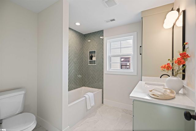 13 Stall Street, Greenville, SC 29609