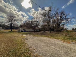 237 Donie Road, Buffalo, TX 75831