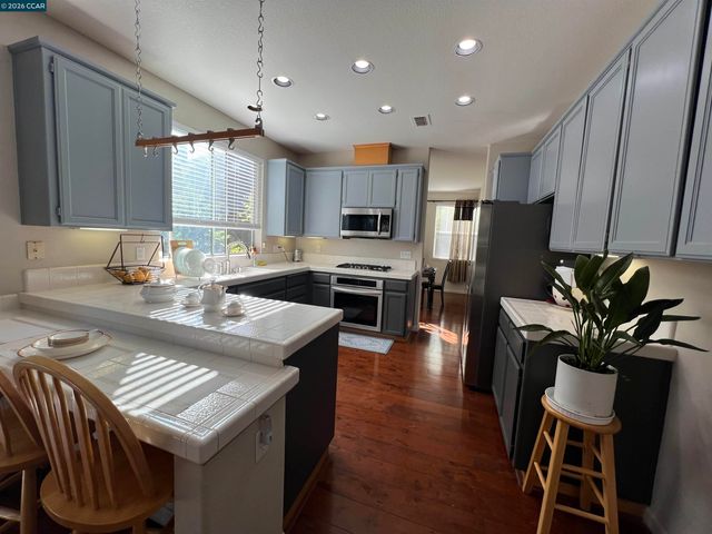 34 Elmwood Dr, San Ramon, CA 94583
