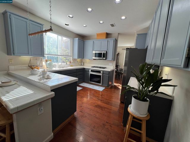 34 Elmwood Dr, San Ramon, CA 94583
