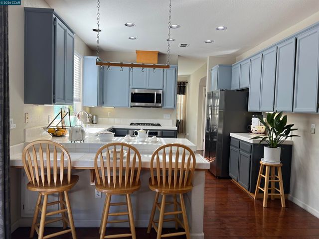 34 Elmwood Dr, San Ramon, CA 94583