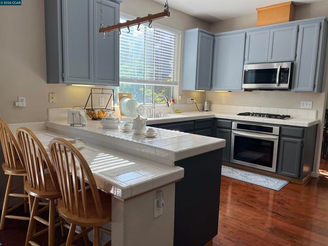 34 Elmwood Dr, San Ramon, CA 94583