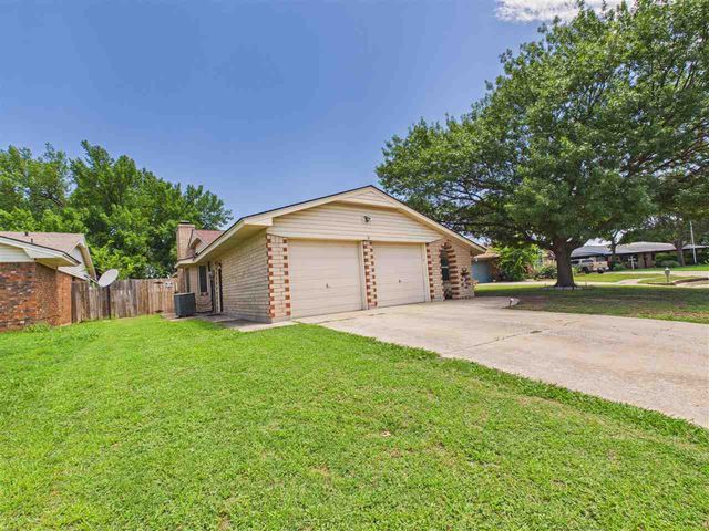 7309 NW Andrews, Lawton, OK 73505