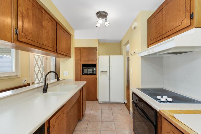 1805 Englewood Avenue, Madison Heights, MI 48071