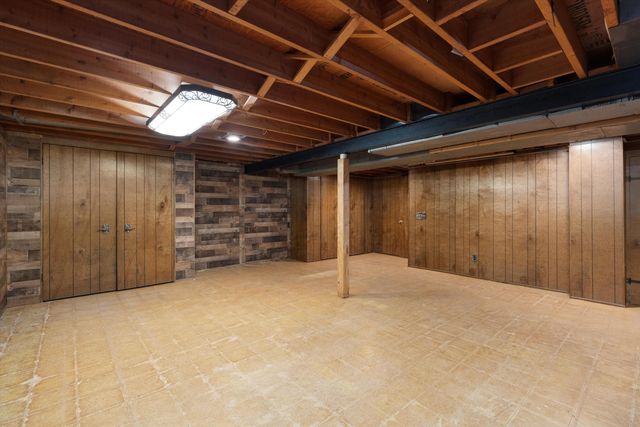 1805 Englewood Avenue, Madison Heights, MI 48071