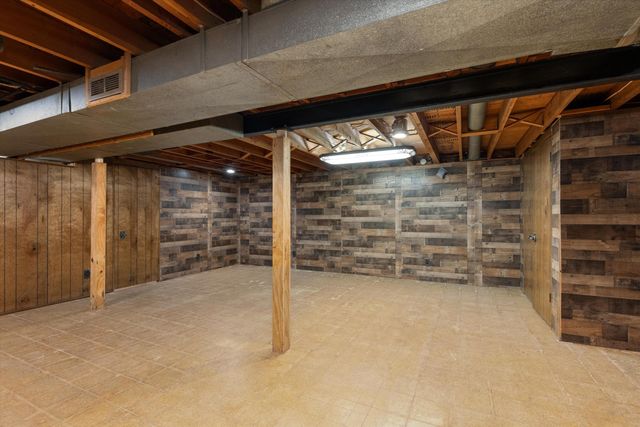 1805 Englewood Avenue, Madison Heights, MI 48071