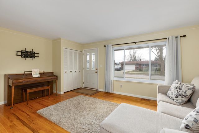 1805 Englewood Avenue, Madison Heights, MI 48071