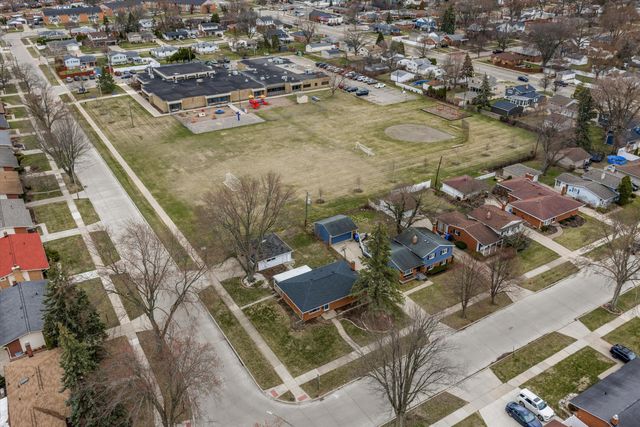 1805 Englewood Avenue, Madison Heights, MI 48071