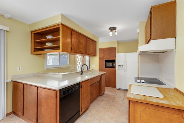 1805 Englewood Avenue, Madison Heights, MI 48071