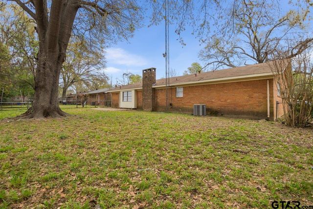 1511 Caldwell St., Longview, TX 75602