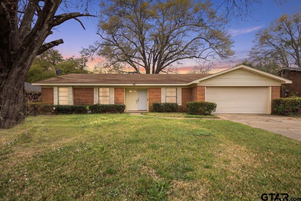 1511 Caldwell St., Longview, TX 75602