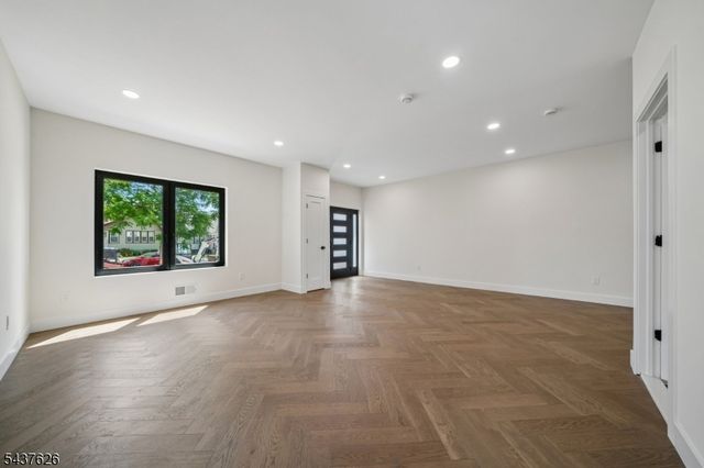 1804 Rutherford St, Rahway City, NJ 07065