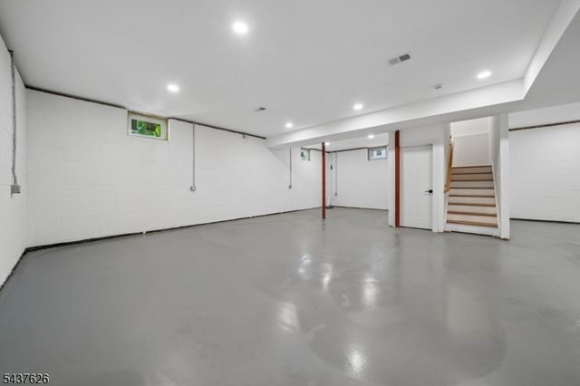 1804 Rutherford St, Rahway City, NJ 07065