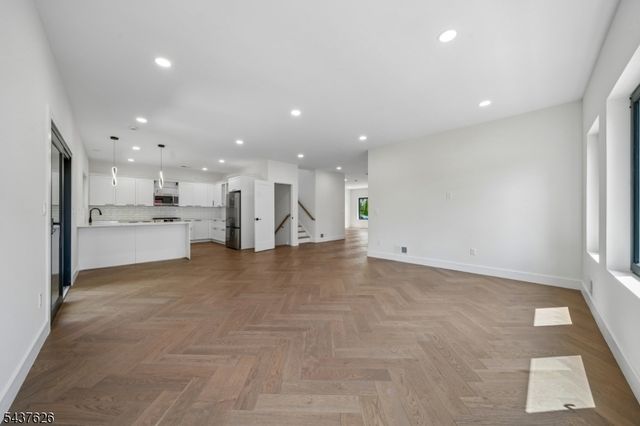 1804 Rutherford St, Rahway City, NJ 07065