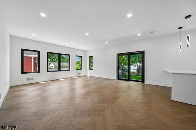 1804 Rutherford St, Rahway City, NJ 07065