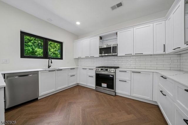 1804 Rutherford St, Rahway City, NJ 07065