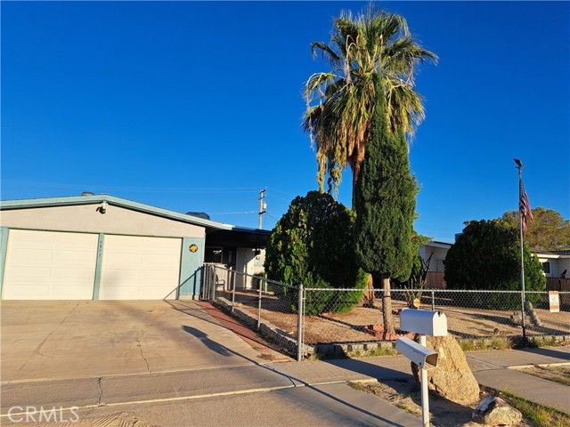 5971 Rose Ellen, Twentynine Palms, CA 92277