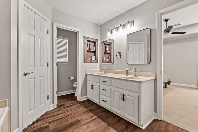 2609 Shadowcreek Drive, Bryant, AR 72022
