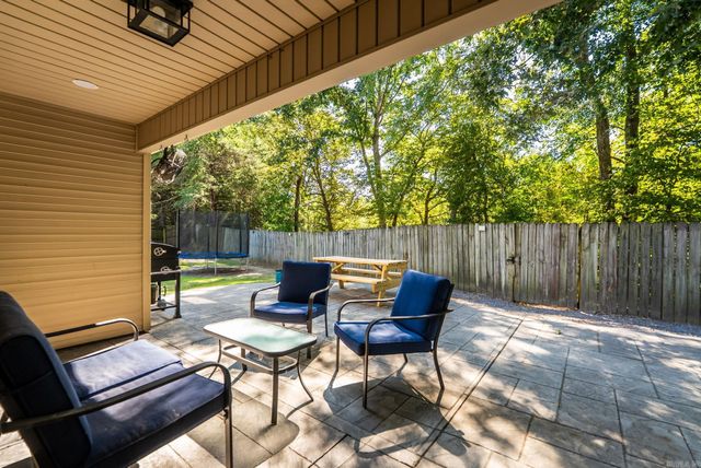 2609 Shadowcreek Drive, Bryant, AR 72022