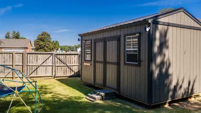 2609 Shadowcreek Drive, Bryant, AR 72022