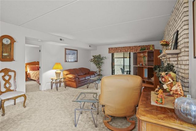 650 East Greenwich Avenue B5 211, West Warwick, RI 02898