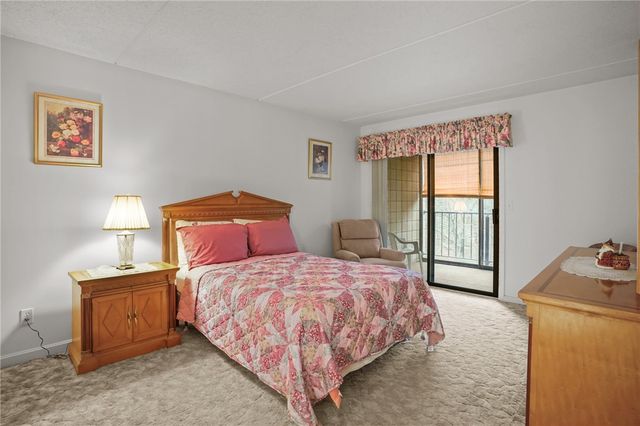 650 East Greenwich Avenue B5 211, West Warwick, RI 02898