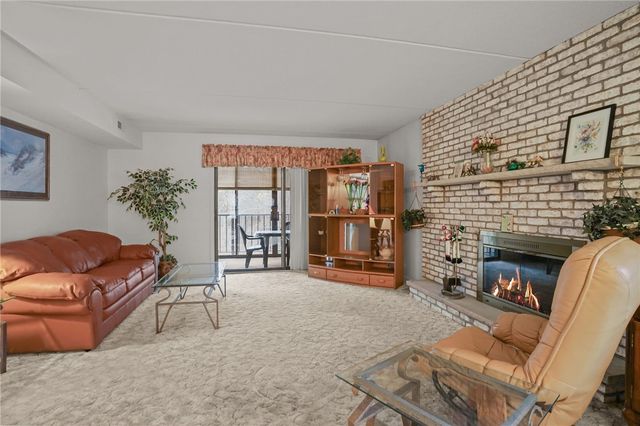 650 East Greenwich Avenue B5 211, West Warwick, RI 02898