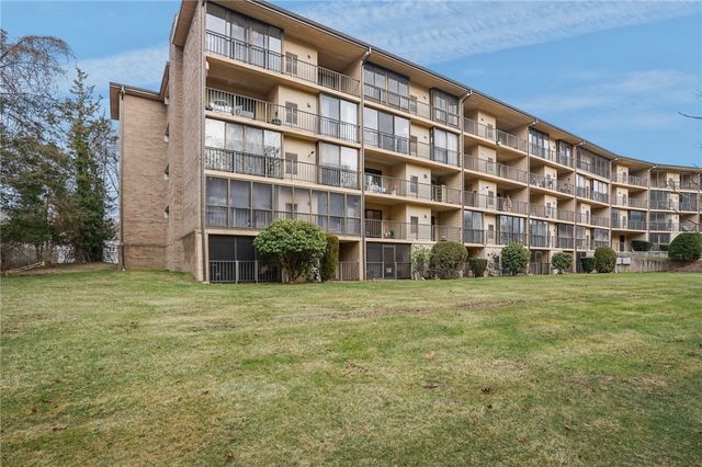 650 East Greenwich Avenue B5 211, West Warwick, RI 02898