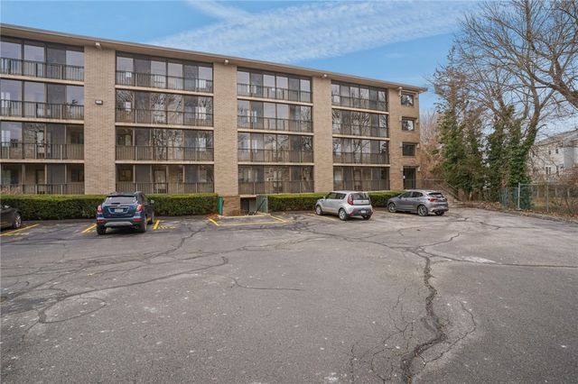 650 East Greenwich Avenue B5 211, West Warwick, RI 02898