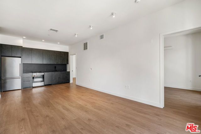 10700 Tabor Street 201, Los Angeles, CA 90034