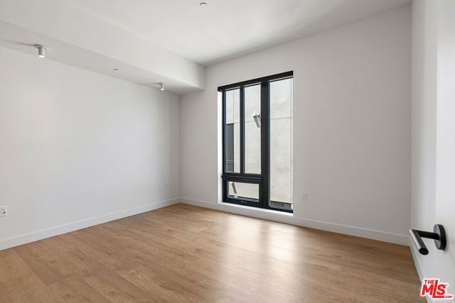 10700 Tabor Street 201, Los Angeles, CA 90034