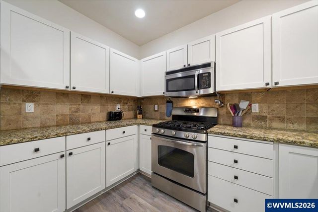 2654 Red Oak St NW, Albany, OR 97321