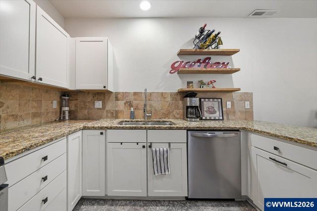 2654 Red Oak St NW, Albany, OR 97321