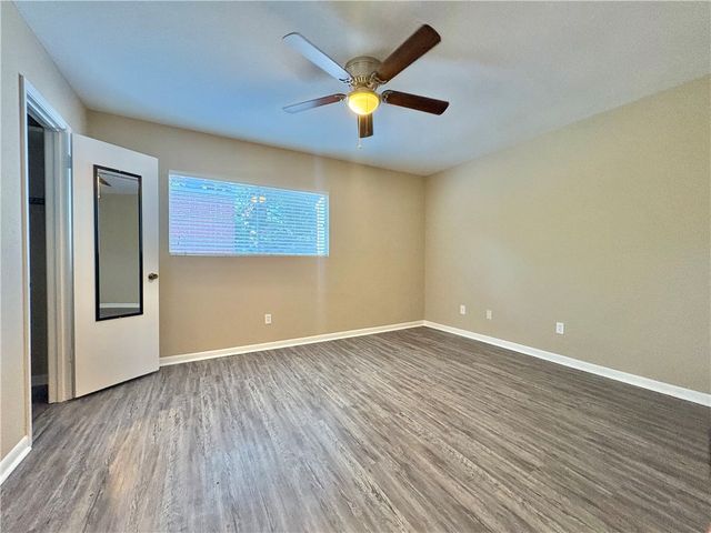 1500 Olympia Way 28, College Station, TX 77840