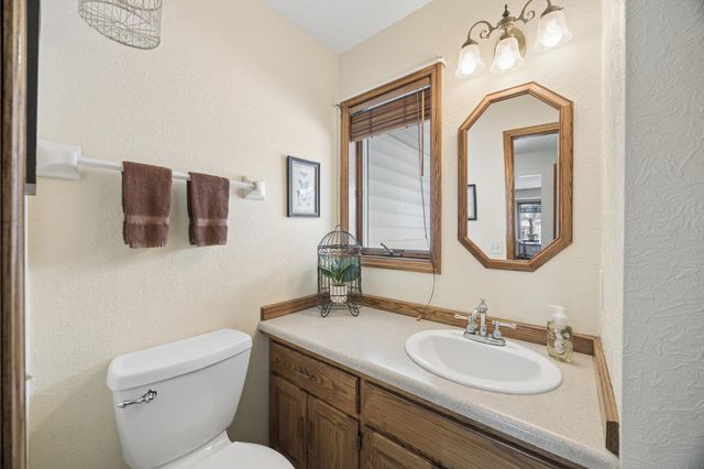 19402 Carson Circle NW, Elk River, MN 55330