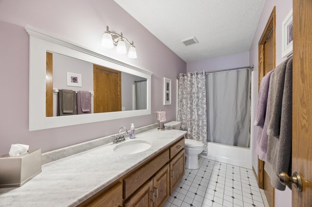 19402 Carson Circle NW, Elk River, MN 55330