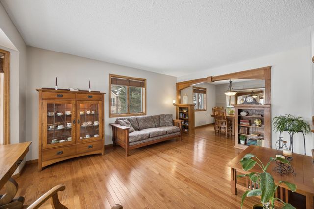 19402 Carson Circle NW, Elk River, MN 55330