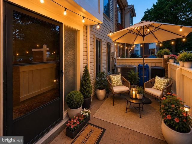 9821 DOCENA DR, Gaithersburg, MD 20886