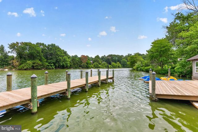9821 DOCENA DR, Gaithersburg, MD 20886