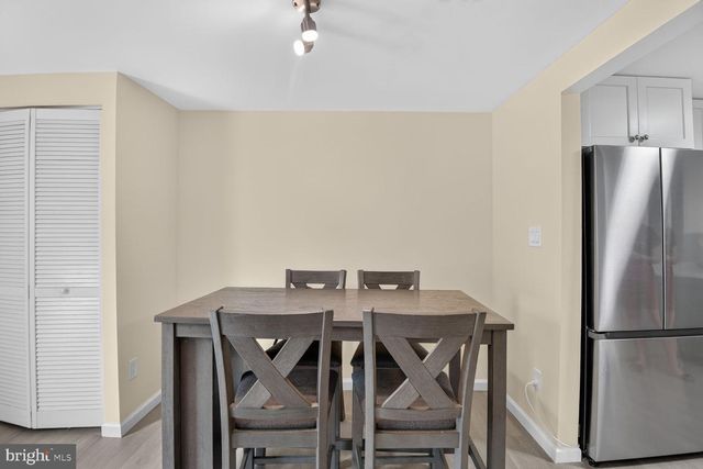 9821 DOCENA DR, Gaithersburg, MD 20886