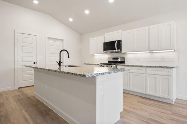 2403 Bryan Avenue, Wolfforth, TX 79382