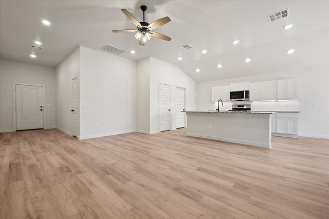 2403 Bryan Avenue, Wolfforth, TX 79382
