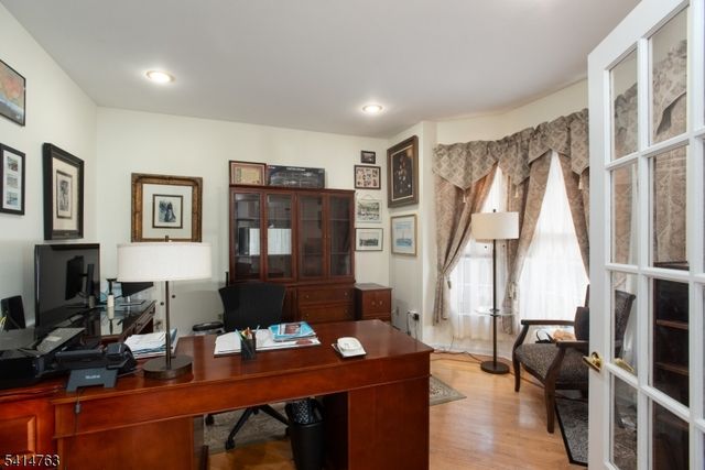 2 Ridge Rd, Green Brook Twp., NJ 08812