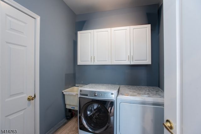 2 Ridge Rd, Green Brook Twp., NJ 08812