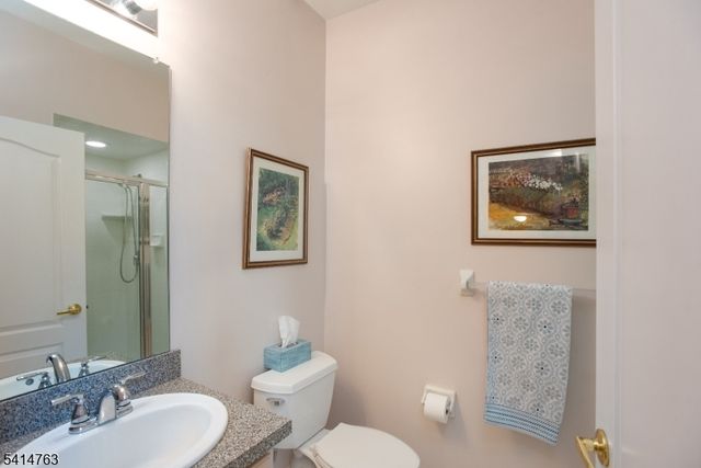 2 Ridge Rd, Green Brook Twp., NJ 08812