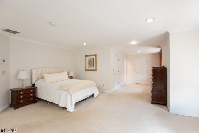 2 Ridge Rd, Green Brook Twp., NJ 08812