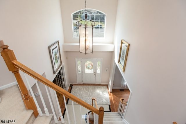 2 Ridge Rd, Green Brook Twp., NJ 08812