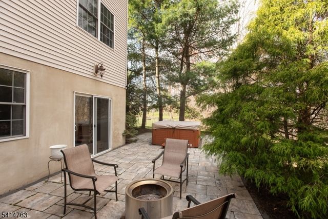 2 Ridge Rd, Green Brook Twp., NJ 08812