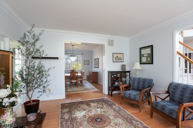 2 Ridge Rd, Green Brook Twp., NJ 08812