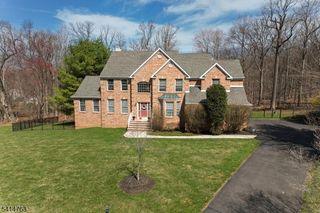 2 Ridge Rd, Green Brook Twp., NJ 08812